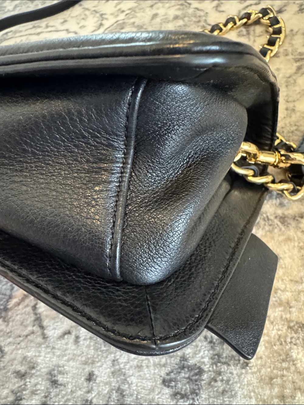 Marc Jacobs- The Cushion Bag - Picture 9 of 13